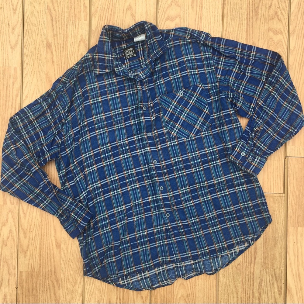 Sierra pacific blue plaid button up shirt =